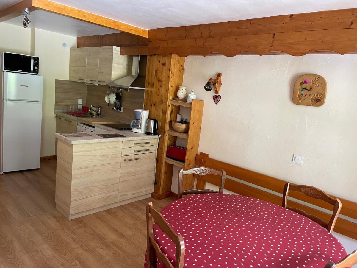 Appartement Le Chatelard Hotel La Vanoise Bessans Exterior photo